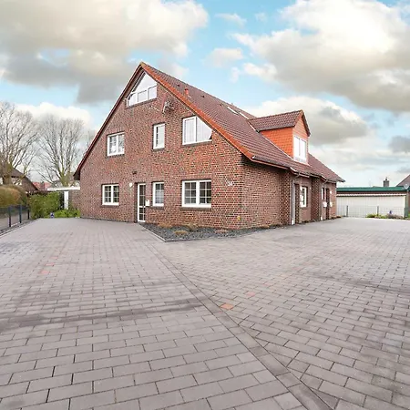 Riedgrashaus Riedgras 1